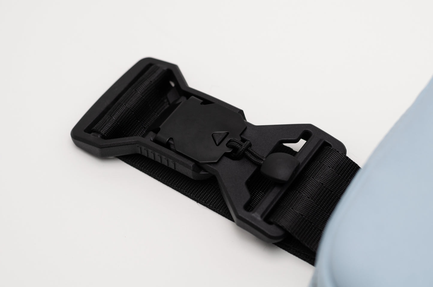 VARSANT Mini Crossbody Sling Bag 2L MAG – No.5 Baby Blue Leather