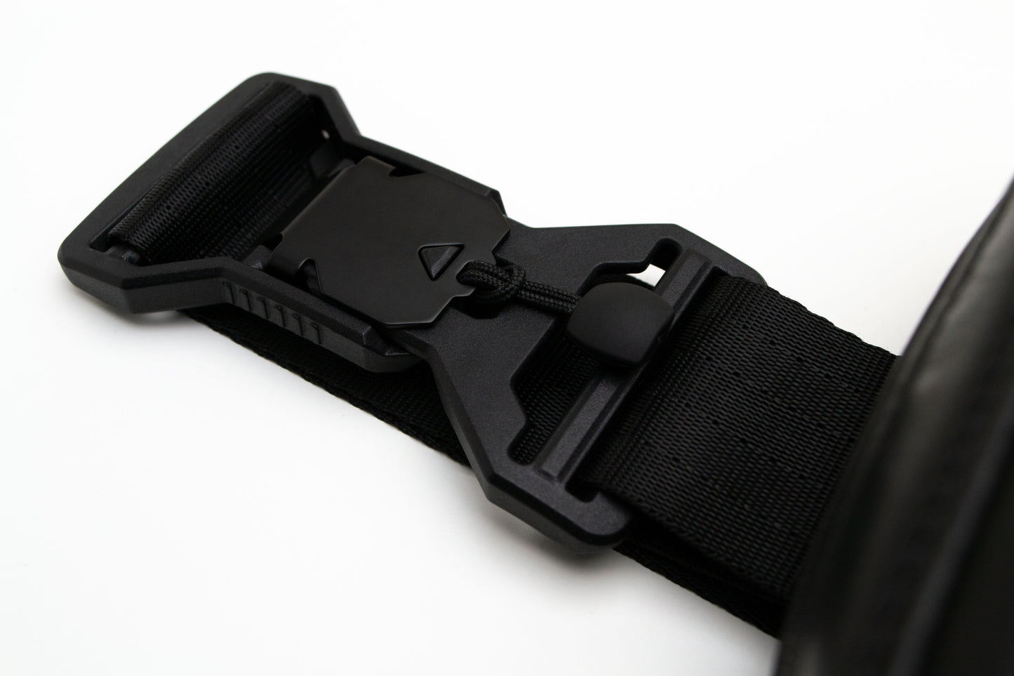 VARSANT Mini Crossbody Sling Bag 2L – Black Plonge Leather