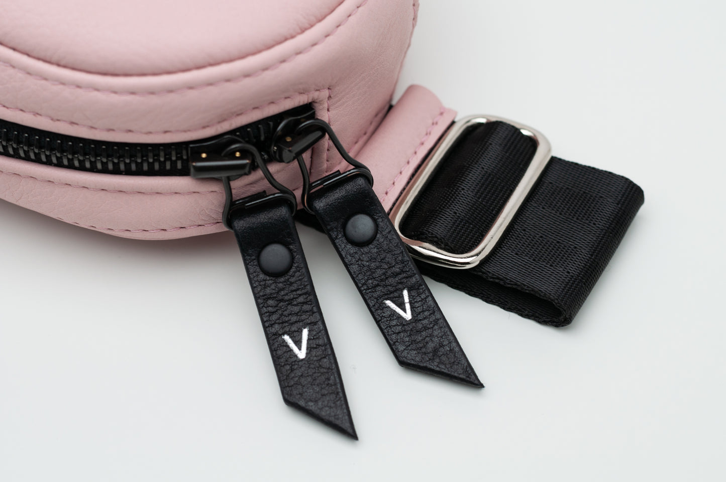VARSANT Mini Crossbody Sling Bag 2L MAG –  Bubble Gum Leather